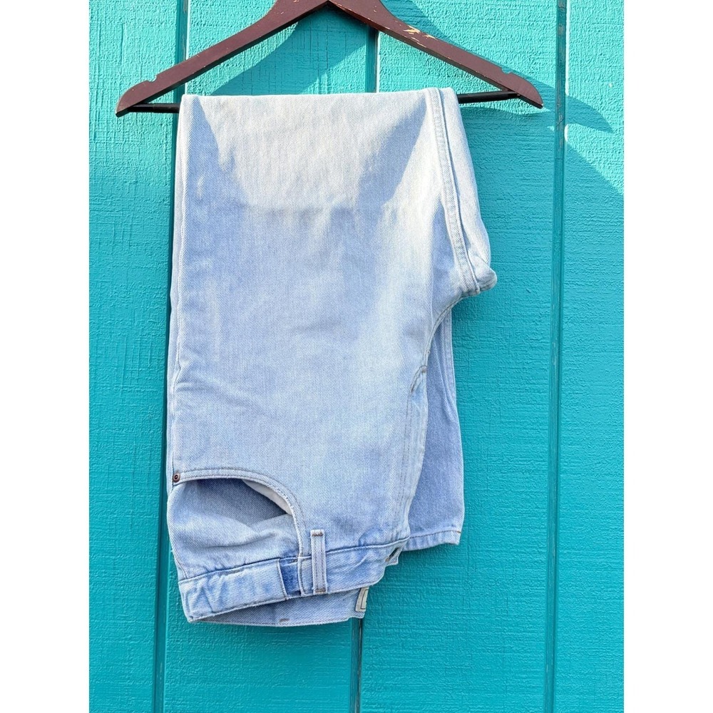 LL Bean Comfort Waist Light Wash‎ Denim Jeans Womens 34x29 Relaxed Straight Leg - Picture 3 of 12